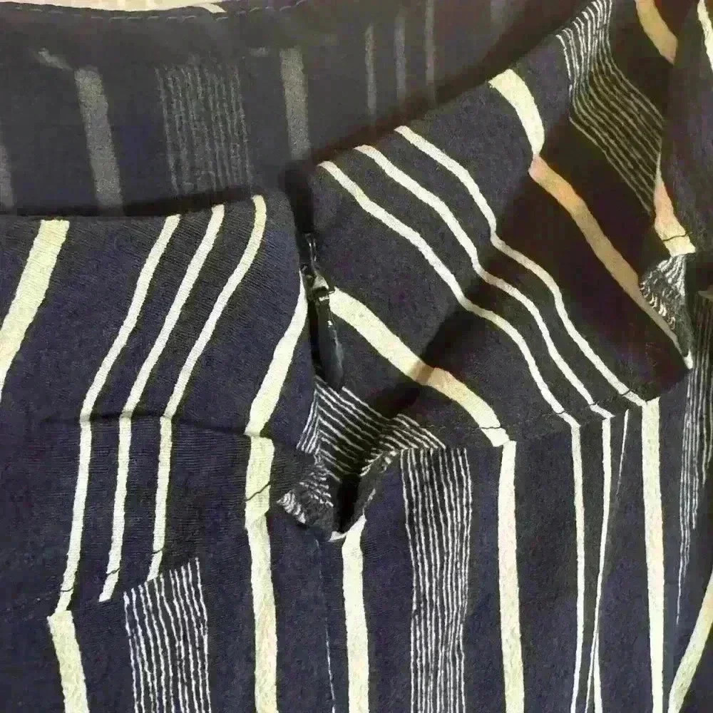 LOFT nautical classic ruffled romper size 0 - Picture 6 of 12